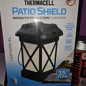 Black Geometric Lantern Accents